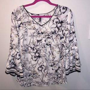 Flowy floral blouse